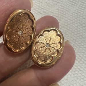 Beautiful gold tone Cuff Links